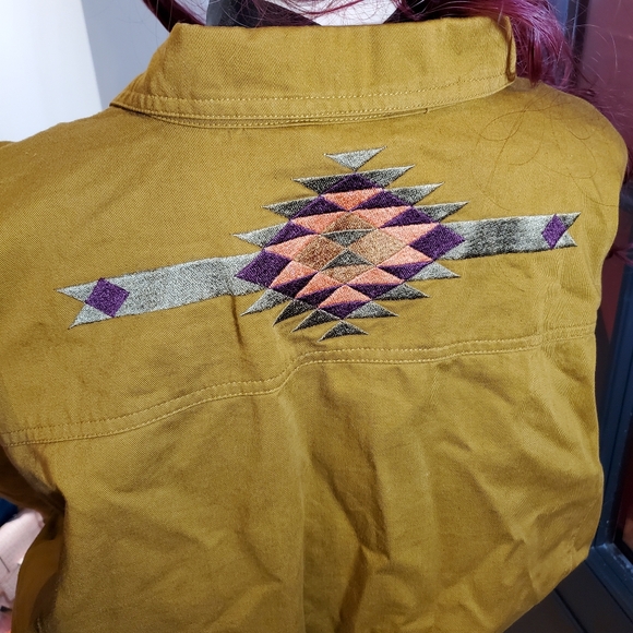 Le Château Western Styled Jean Jacket - Picture 4 of 8